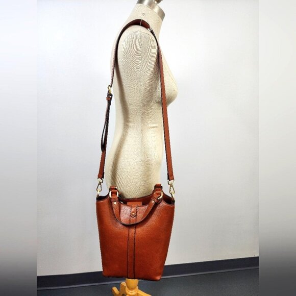 NWOT Classic Carmel Brown Faux Leather Shoulder & Crossbody Bag Purse - Picture 1 of 8